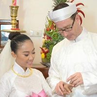 Ngôi sao điện ảnh - Cô dâu Đoan Trang rạng ngời ngày cưới