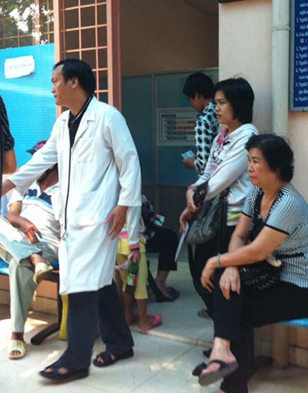 Bác sĩ kê đơn thuốc ăn chia hoa hồng - 1