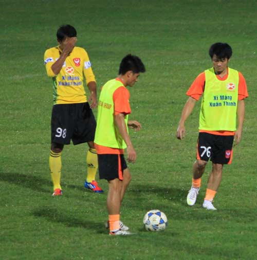 Vinh vẫn tiến lên, Quyến thì sao? - 2