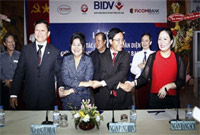 Tài chính - Bất động sản - Những cuộc “hôn phối” tiền tỷ