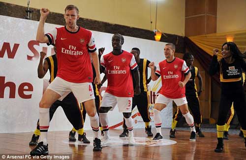 SAO Arsenal ngẫu hứng nhảy...aerobic - 1