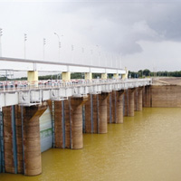 Tin tức trong ngày - EVN lời lớn nhưng không giảm giá