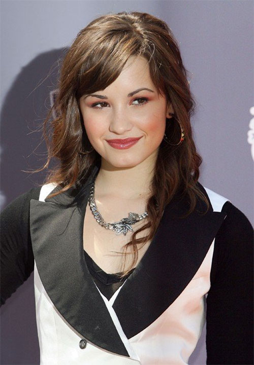 Sao trẻ "hóa lão" vì lạm dụng son phấn - 15