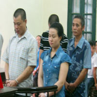 Pháp luật - "Đại ca" bật tường, đọ súng với CS lĩnh án