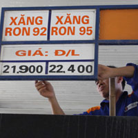 Tin tức trong ngày - Lo ngại “thả” giá xăng dầu