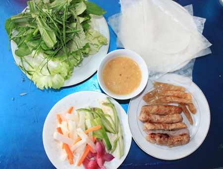 Thích mê với 3 món nem nướng ở Sài Gòn - 1