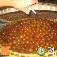 Tin tức trong ngày - Phát hiện 10 tấn ô mai bốc mùi giữa Hà Nội