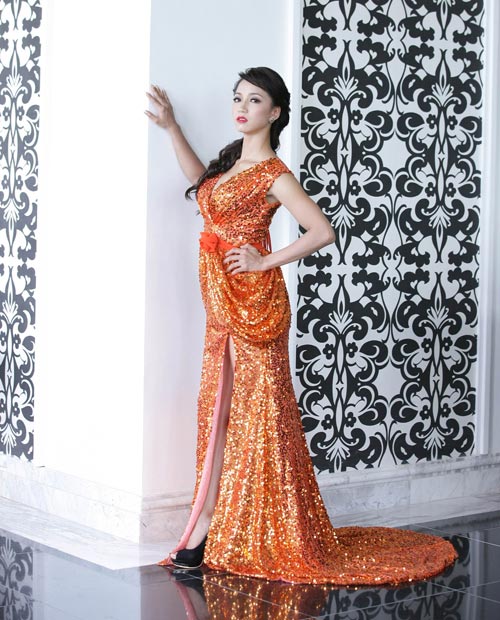 Miss Sport kiêu sa với váy dạ hội - 16