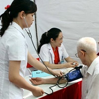 Tin tức trong ngày - “Phao cứu sinh” khi viện phí tăng