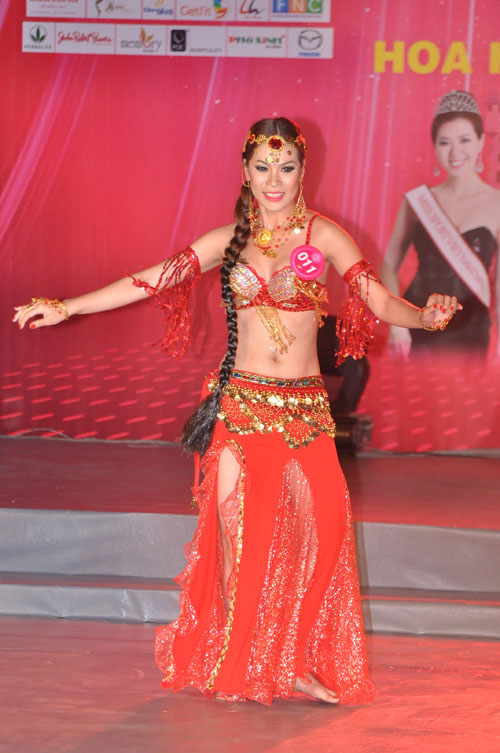 Sôi động vòng bán kết Miss Sport - 4