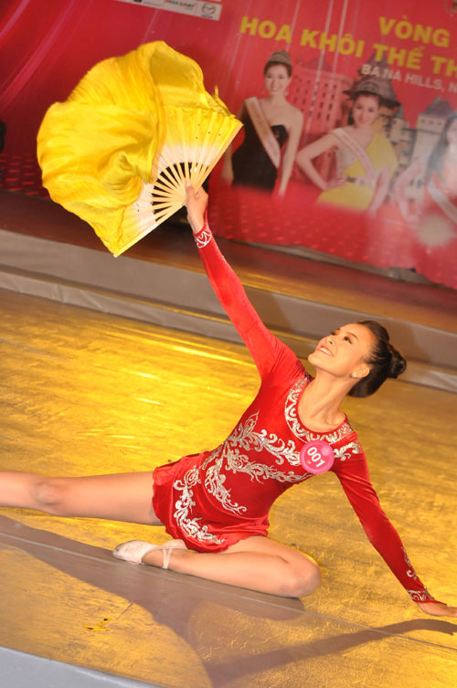 Sôi động vòng bán kết Miss Sport - 11