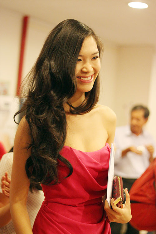 Thùy Dung làm giám khảo Hoa hậu VN 2012 - 1