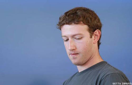 Ông chủ Facebook rớt Top 10 tỷ phú công nghệ - 1