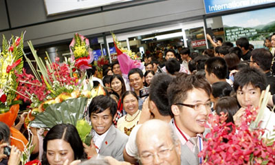 Đón tuyển Olympic Hóa chiến thắng ngày về - 6