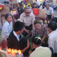 Tin tức trong ngày - Lật tẩy trò bịp "nói chuyện với ma"