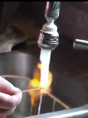 Châm lửa… đốt cháy nước - 4