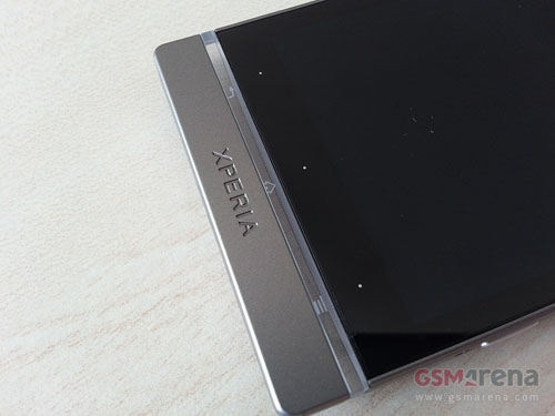 Ảnh thực tế Sony Xperia SL - 3
