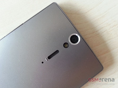 Ảnh thực tế Sony Xperia SL - 8
