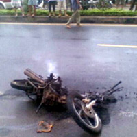 Tin tức trong ngày - Vi phạm giao thông, đốt xe... bỏ trốn!