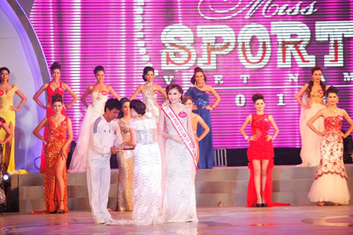 Người đẹp Hạ Long đăng quang Miss Sport 2012 - 5