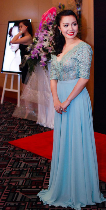 Hồng Quế, Ngọc Hân, Thùy Dung trắng sexy - 12