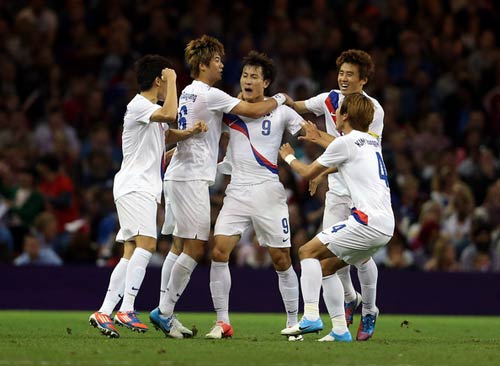 Bán kết bóng đá nam: Niềm tin Á châu - 2