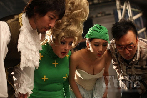 Thiên thần sexy lại gây chú ý - 8