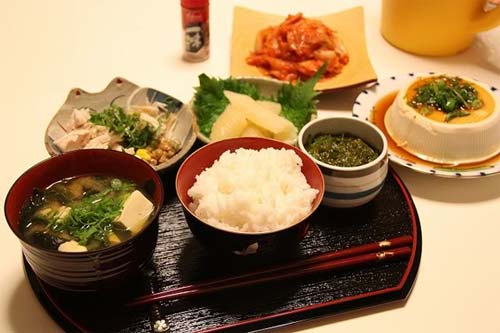 3 loại thực phẩm nên ăn nhất trong bữa tối - 1