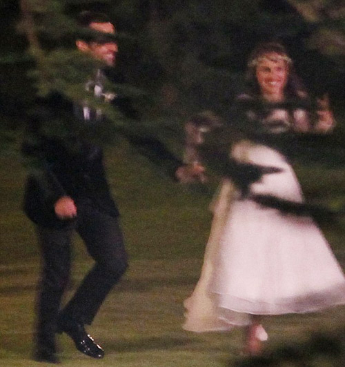 "Đột nhập" đám cưới Thiên nga đen - 2