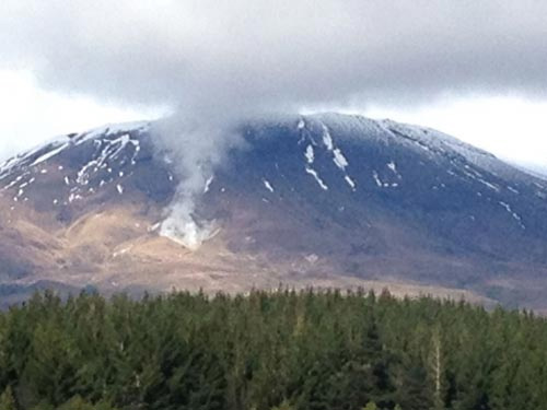 Núi lửa New Zealand đột ngột "tỉnh giấc" - 1