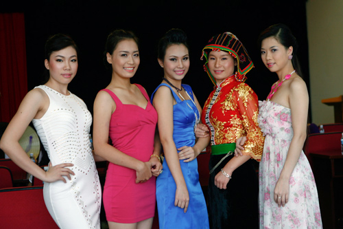 Thí sinh miền Bắc vào cuộc đua Hoa hậu - 8