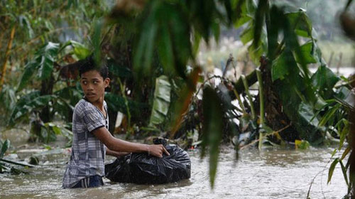 Thủ đô Philippines tê liệt vì mưa bão - 3