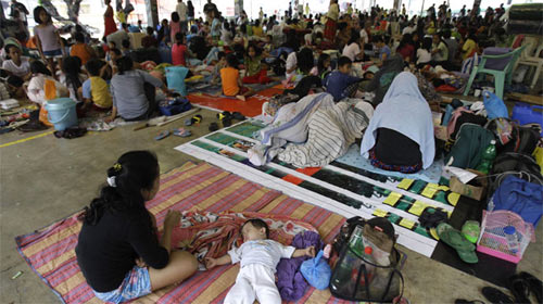 Thủ đô Philippines tê liệt vì mưa bão - 7