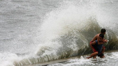 Thủ đô Philippines tê liệt vì mưa bão - 9