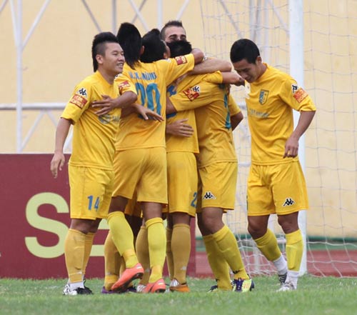 Suất dự V-League 2013 của Hà Nội 99% sẽ thuộc về Quảng Nam - 1