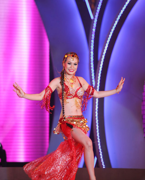 Cô gái H'Mông khoe hình thể sexy - 9