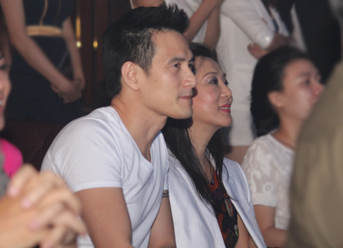 Kỳ Duyên tình tứ bên bạn trai - 4