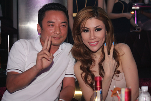 Kỳ Duyên tình tứ bên bạn trai - 9