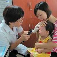 Sức khỏe đời sống - Miền Bắc: Bệnh đau mắt đỏ có thể thành dịch