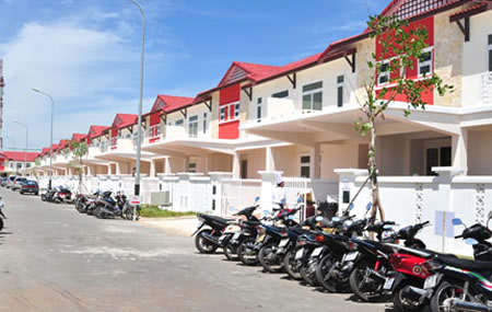 GĐ chuyên bán biệt thự của... công ty khác! - 2