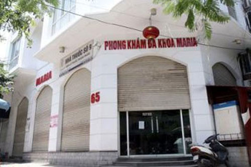 Phòng khám Trung Quốc: Bác sỹ ngồi ngáp - 1