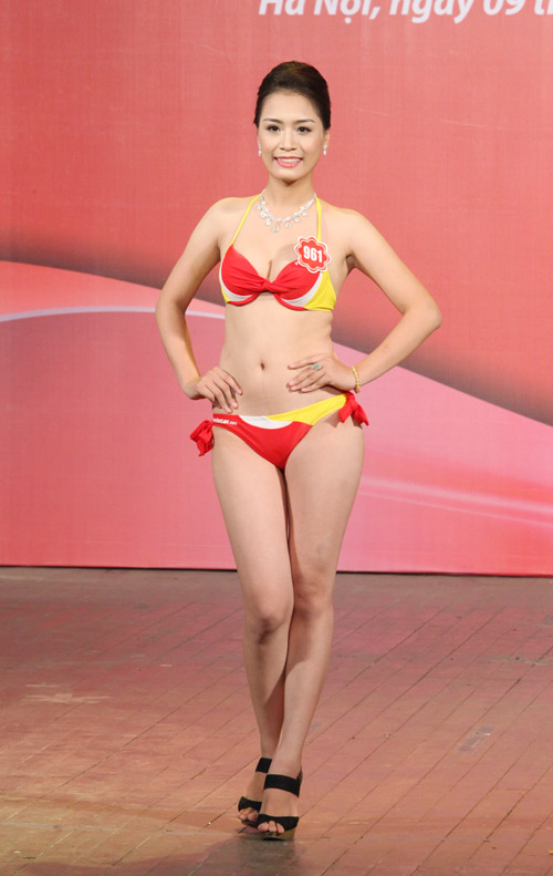 Thí sinh hoa hậu khoe hình thể xấu - đẹp - 11