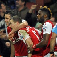 Bóng đá - Arsenal: Hãy giữ công thần!