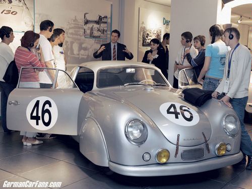 Video: Bí mật bên trong bảo tàng Porsche - 15