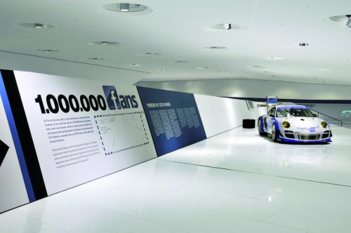 Video: Bí mật bên trong bảo tàng Porsche - 2