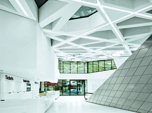 Video: Bí mật bên trong bảo tàng Porsche - 8