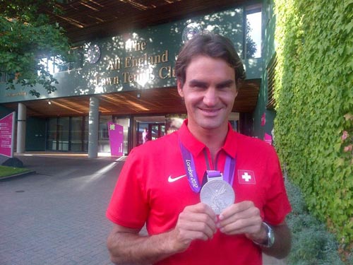 Sinh nhật 31 tuổi ấm cúng của Federer - 2