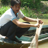 Tin tức trong ngày - Xôn xao tin cá sông cắn trẻ em đến nhập viện