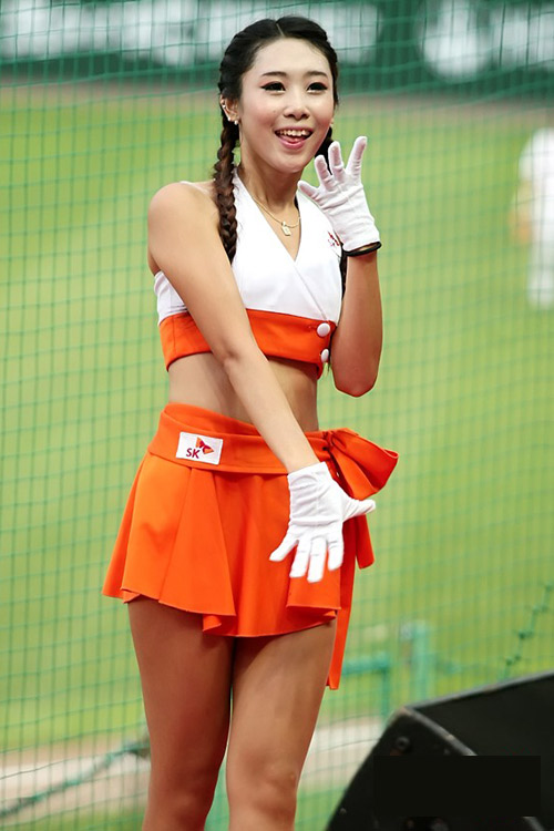 Những "quả bom" gợi cảm từ sân bóng Hàn - 11