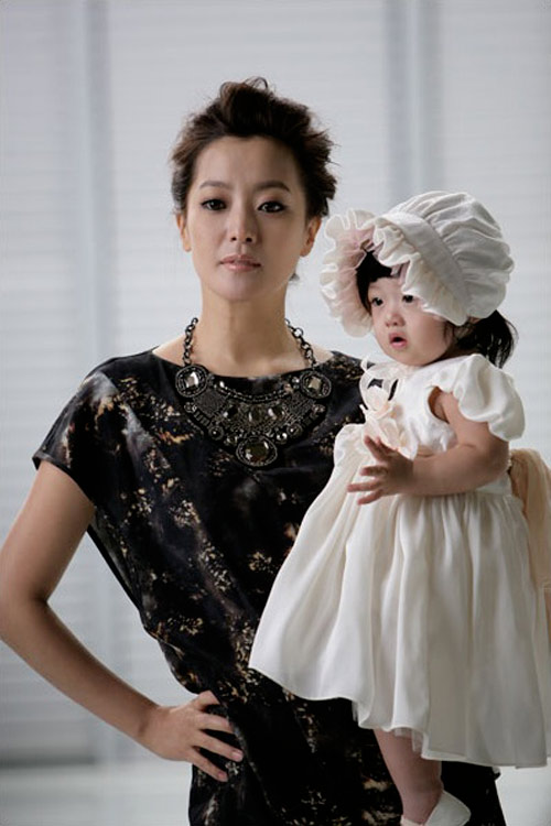Kim Hee Sun lộ ảnh thời con gái - 11.